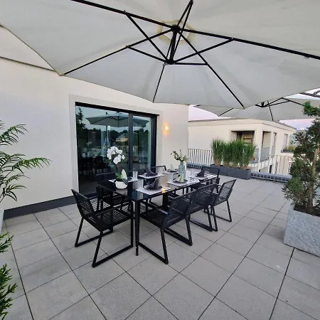 Traumhafte Dachgeschosswohnung Mit Terrasse Apartment *