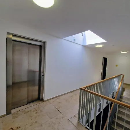 公寓 Traumhafte Dachgeschosswohnung Mit Terrasse 慕尼黑