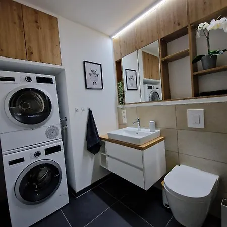 Traumhafte Dachgeschosswohnung Mit Terrasse Apartamento Munique